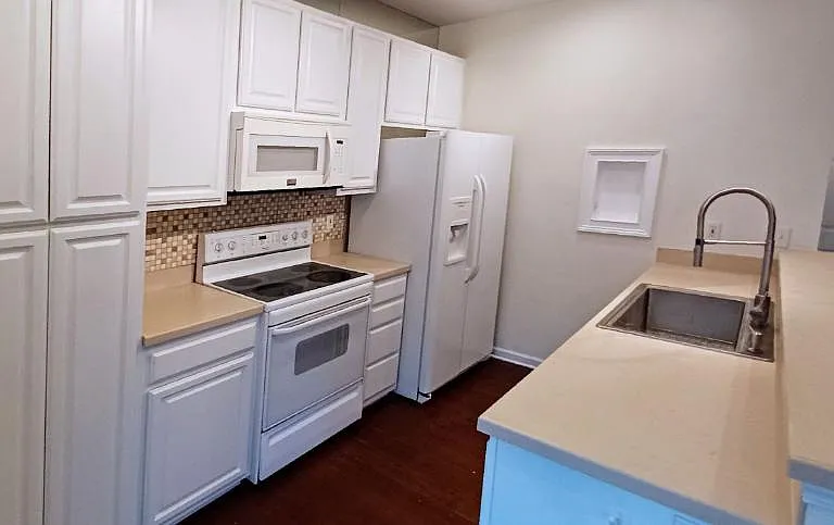 519 Cliffview Ct — Photo 11