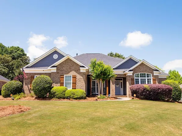 110 Buckhead Dr, Smiths Station, AL 36877