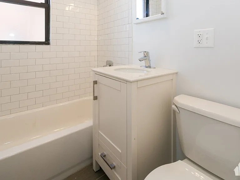 2641 N Spaulding Ave #1E — Photo 7