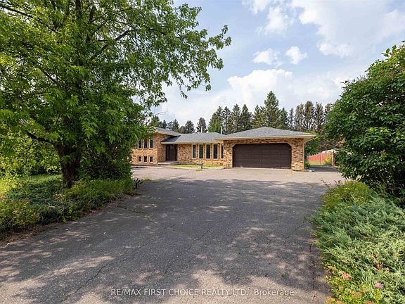 3rd image of 2089 Otway St