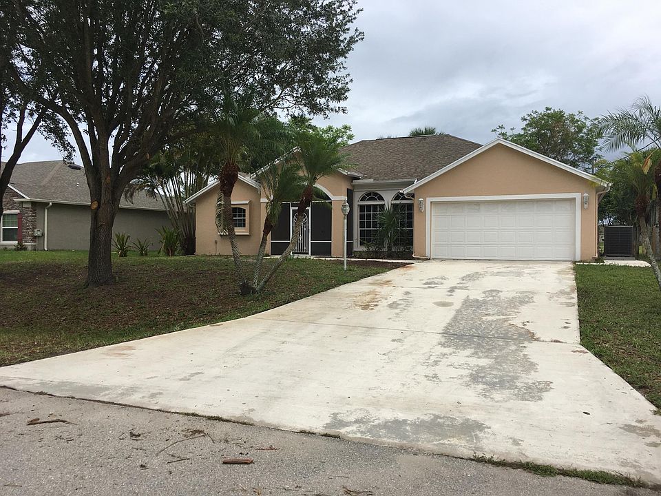 1st image of 4217 SW Oblique St