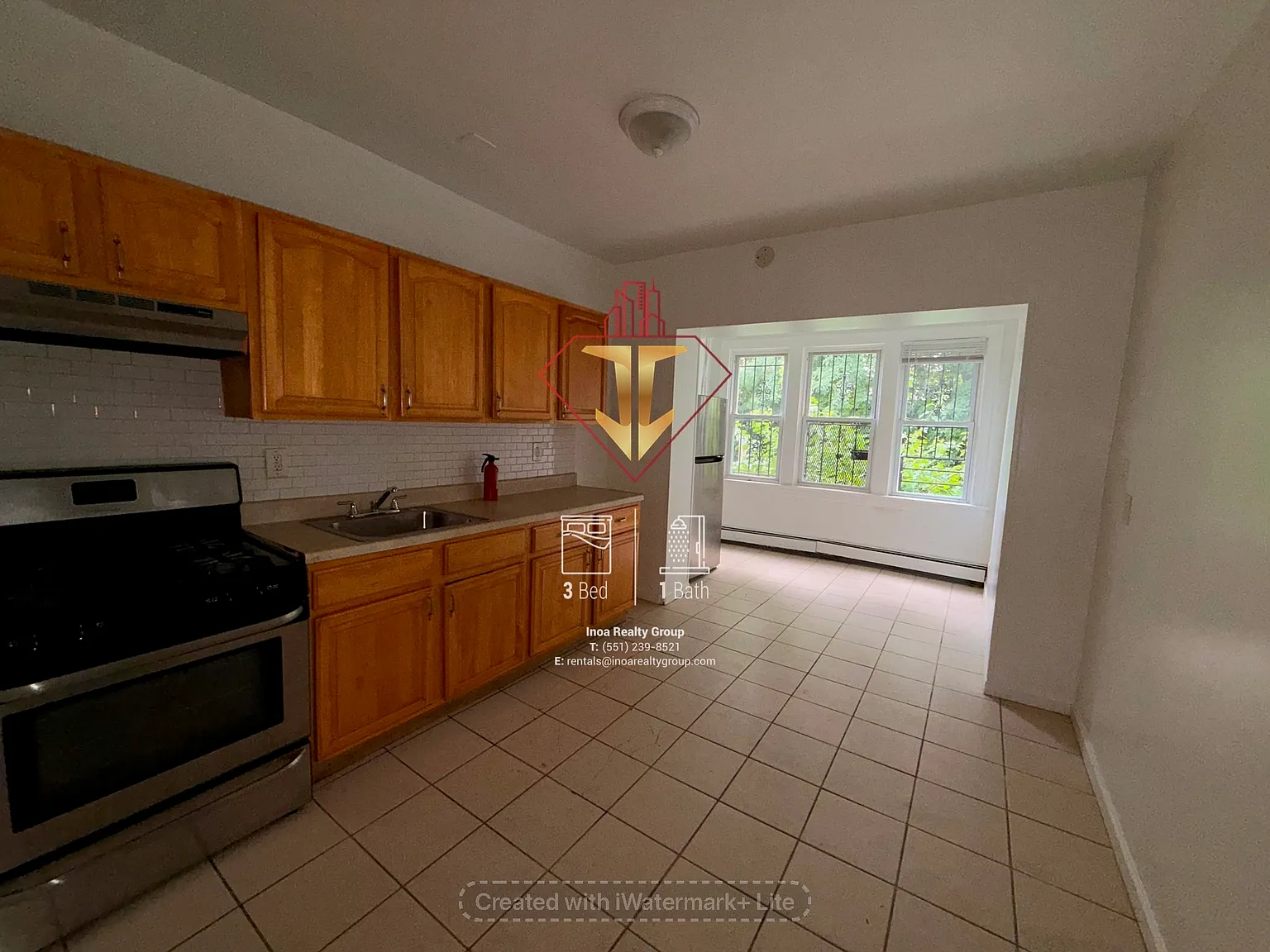 3 bed, 1000 sqft, $2,300 — Photo 1