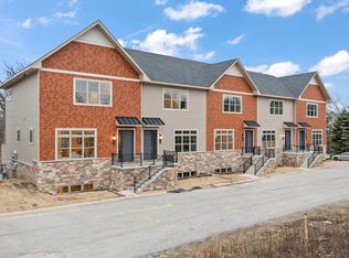 59 Sanctuary Dr, Valparaiso, IN 46385