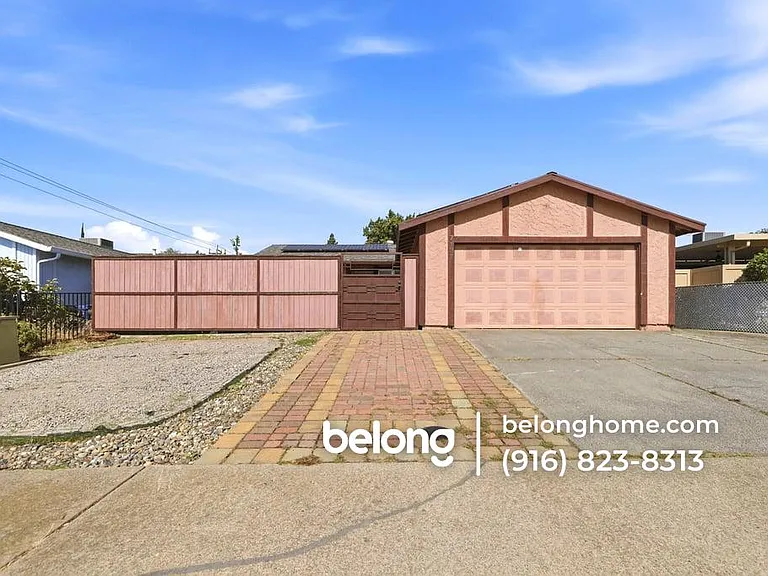 7137 Reyn Oaks Way — Photo 1