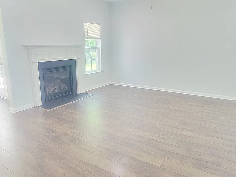 1489 Oldenburg Dr — Photo 6