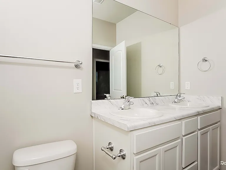 215 Tobin Ln — Photo 9