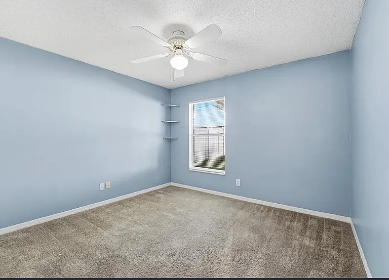 938 River Wind Ave — Photo 4