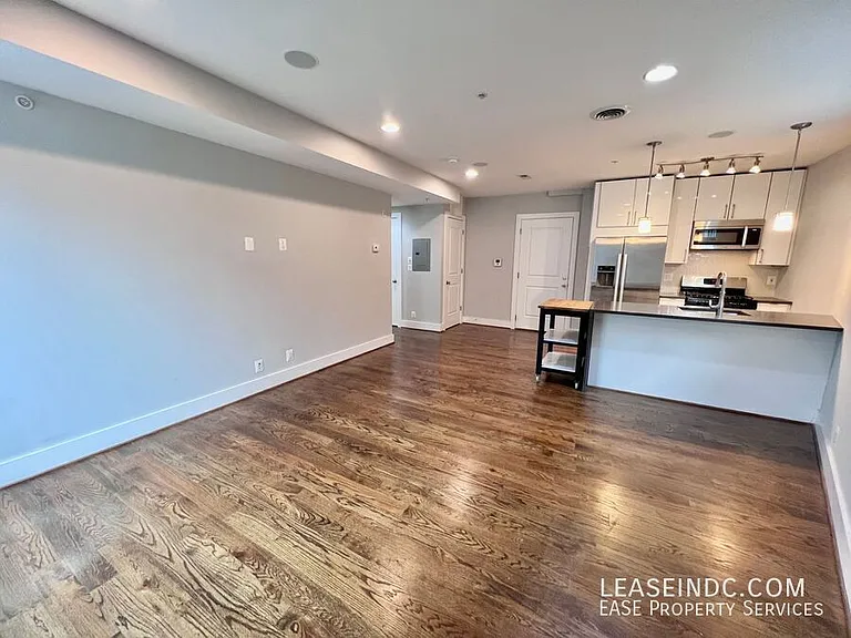 1839 6th St NW #4 — Photo 6