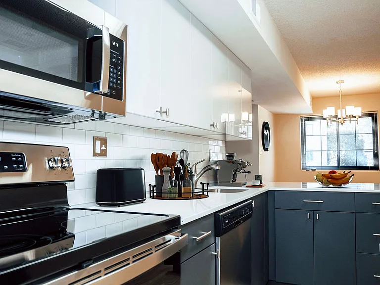La Maison Apartments — Photo 16