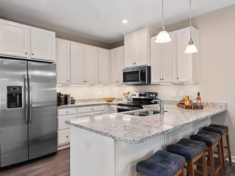 135 Stegg St #1 — Photo 8