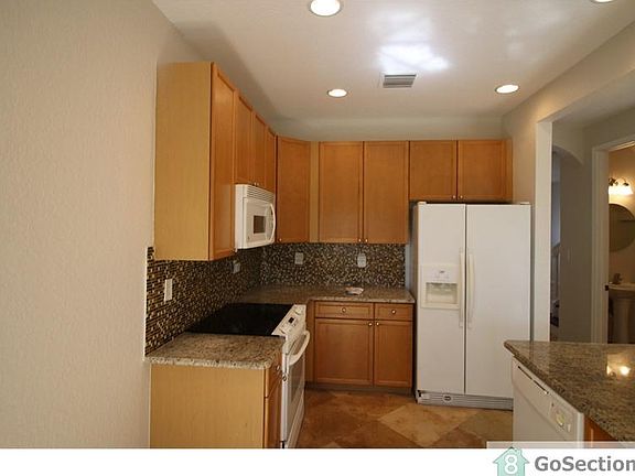 4th image of 226 Lake Monterey Cir #226