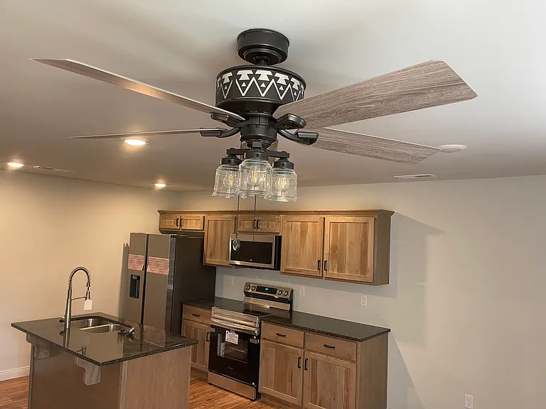 785 Rodeo Ln — Photo 2