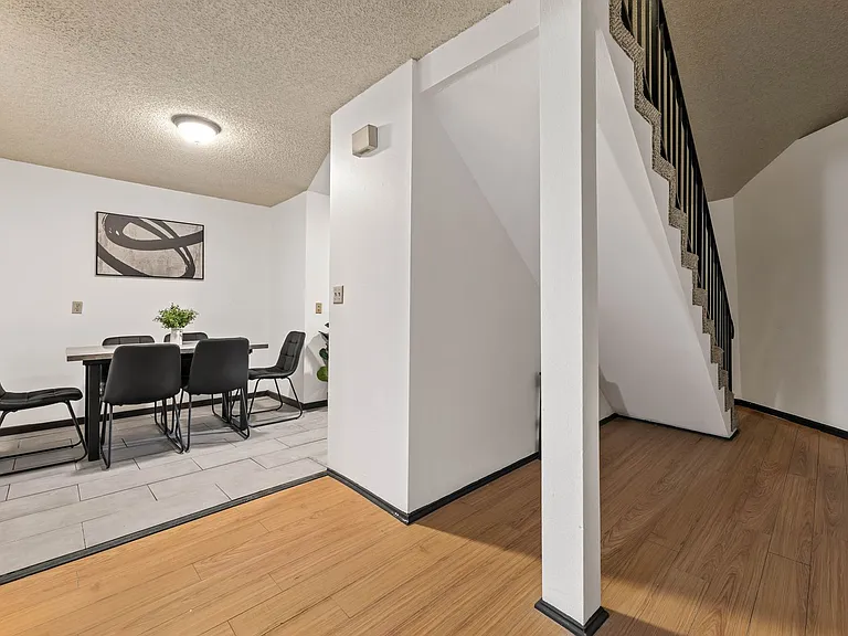 1823 Pelham Ave #6 — Photo 15