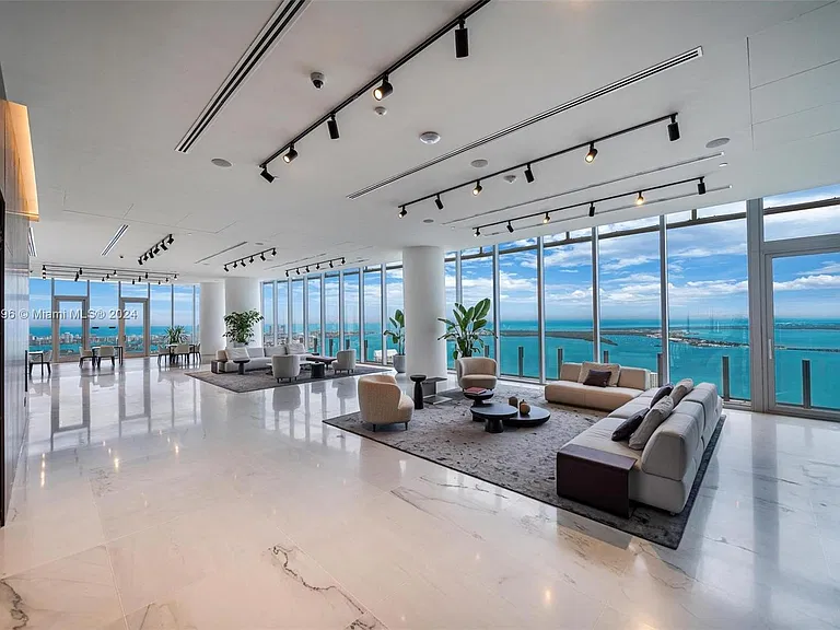 300 Biscayne Blvd #4707W — Photo 5