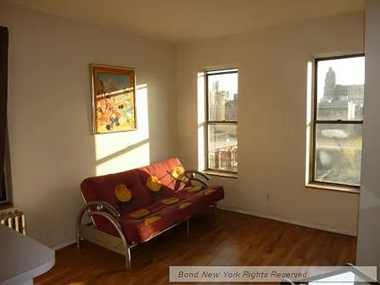 Rented by Bond New York | media 17