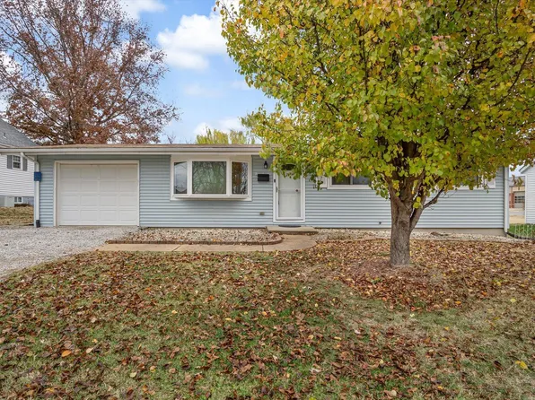 302 N Moore St, Waterloo, IL 62298