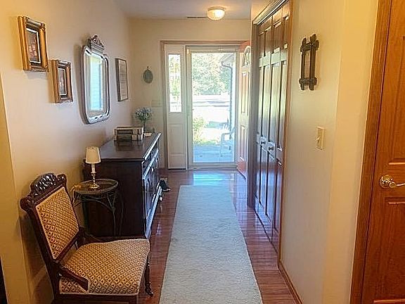 3rd image of 33520 Watts Bay Dr