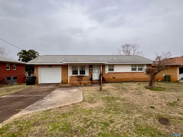 608 Hal St NW, Huntsville, AL 35805