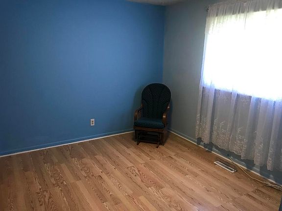 4th image of 2419 S 10th St
