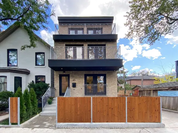 41 Rolyat St, Toronto, ON M6J 1S5