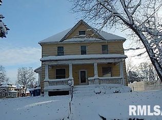 903 W 14th St, Davenport, IA