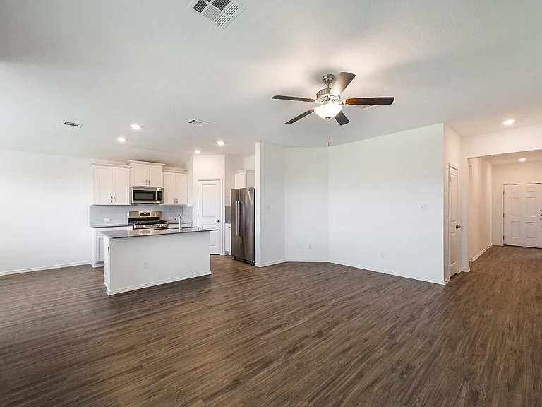 102 Sebring Cir — Photo 12