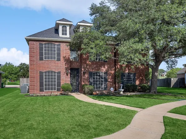 4029 Red Maple Dr, Carrollton, TX 75007