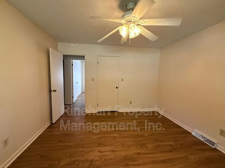 2083 Ridgecrest Rd — Photo 13