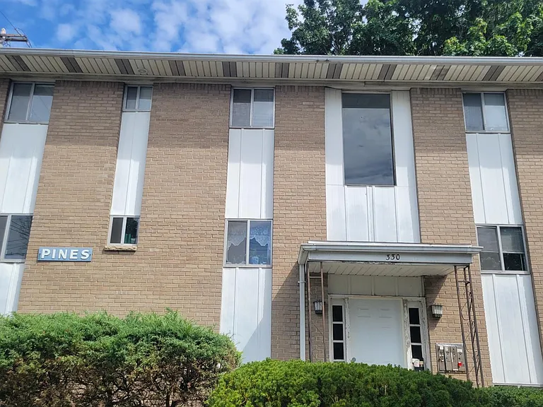 330 N Pine St #1 — Photo 15