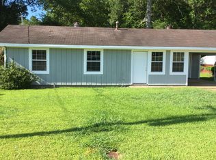 1001 Anderson St, Forest, MS 39074