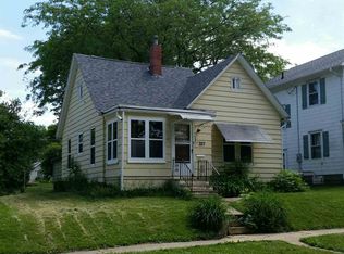 327 4th Ave SE, Oelwein, IA 50662