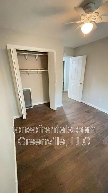 3 bed, 2.0 bath, 1640 sqft, $1,695 — Photo 3