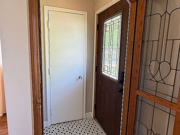3rd image of 9679 Sterling Ave