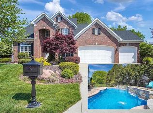 129 Fountain Dr, Glen Carbon, IL 62034