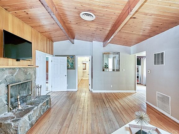4th image of 16901 Nordhoff St