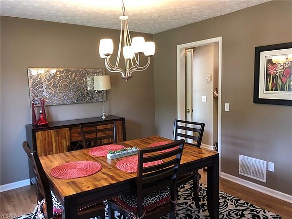 3rd image of 9150 Millstream Cir