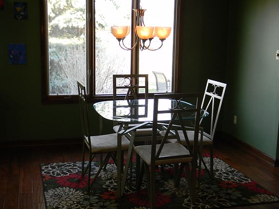 4th image of 10352 Terri Ln