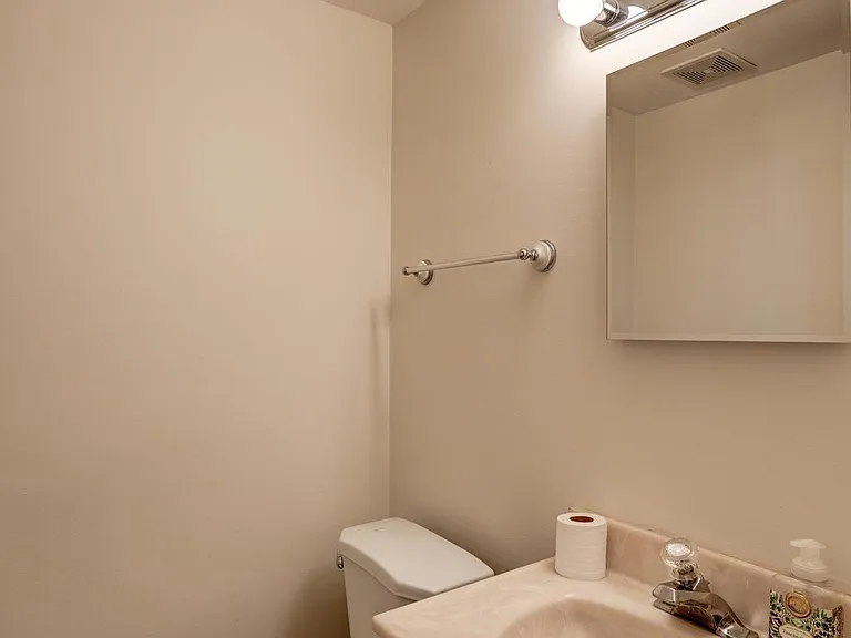 7525 Cayuga Ave — Photo 39