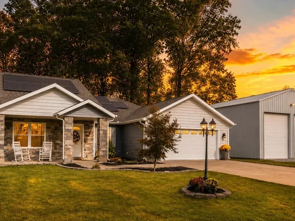412 Noah Ln, Carterville, IL 62918