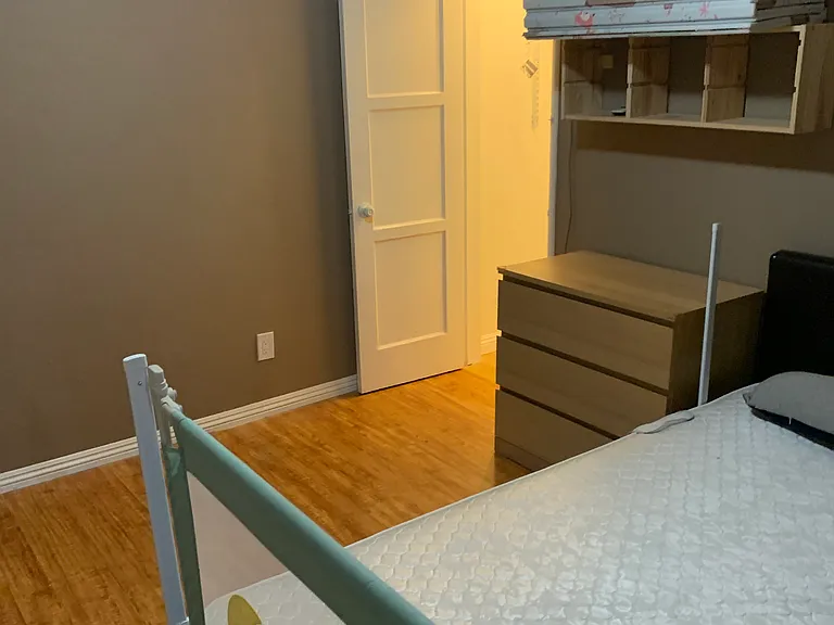 127 N Orange Ave — Photo 6