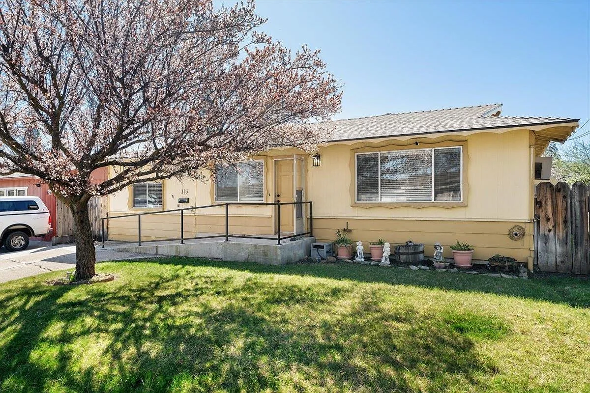 315 Florentine St photo 1
