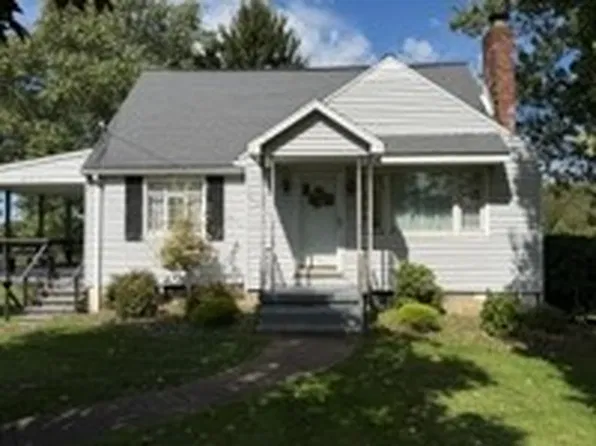 5132 McCandless Rd, Butler, PA 16001