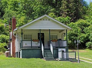 223 Mahan Ln, Follansbee, WV 26037
