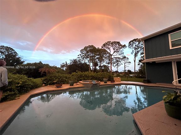 3rd image of 2121 SW Racquet Club Dr