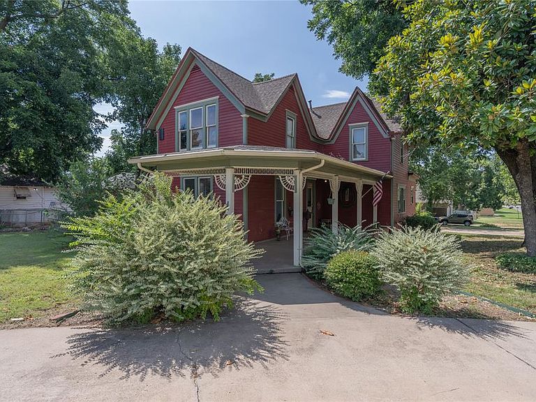 Listing photo 3