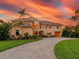 1930 Bayshore Dr, Englewood, FL 34223