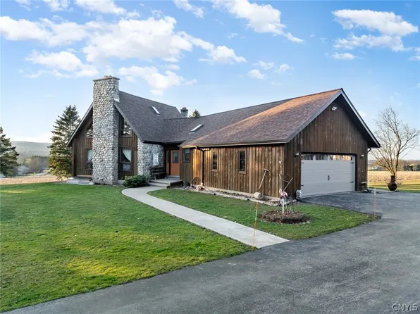 7529 Sawyer Rd, Clinton, NY 13323