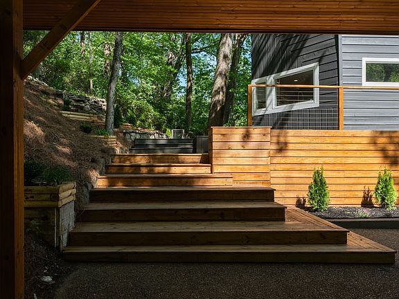5th image of 1244 Mary Helen Dr