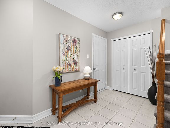 5th image of 1981 Orchardview Ave