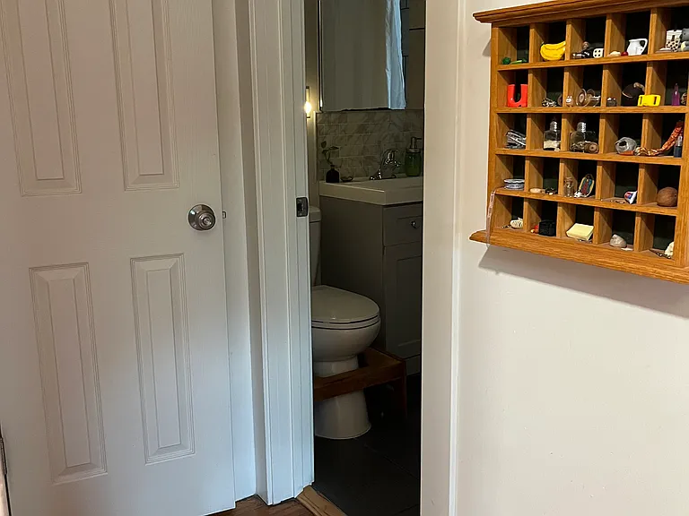 801 Seward St #1 — Photo 7